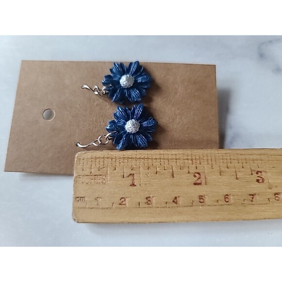 Polymer Clay Blue And Silver Floral Dangling Pierced Earrings New - Picture 6 of 10